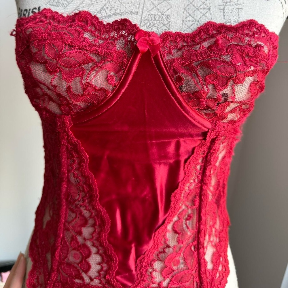Vintage Red Lace Bustier